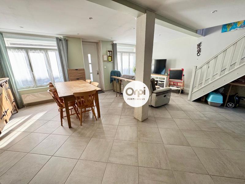 Maison - 122 m² - 5 pièces