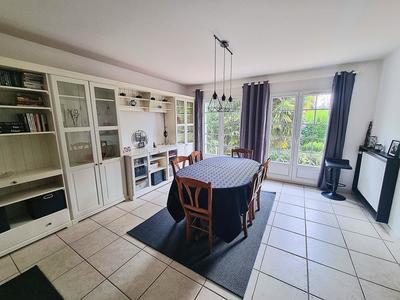 Maison - 212 m² - 6 pièces