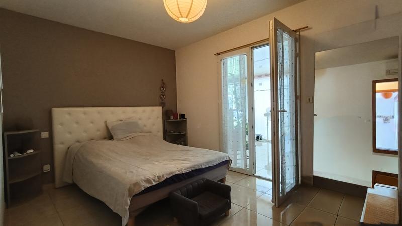 Maison - 254 m² - 11 pièces