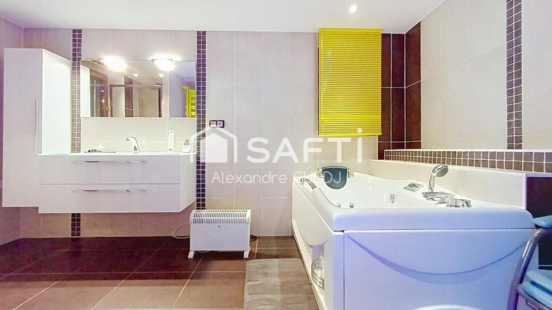 Maison - 112 m² - 6 pièces