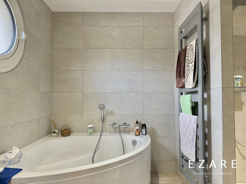 Maison - 174 m² - 6 pièces