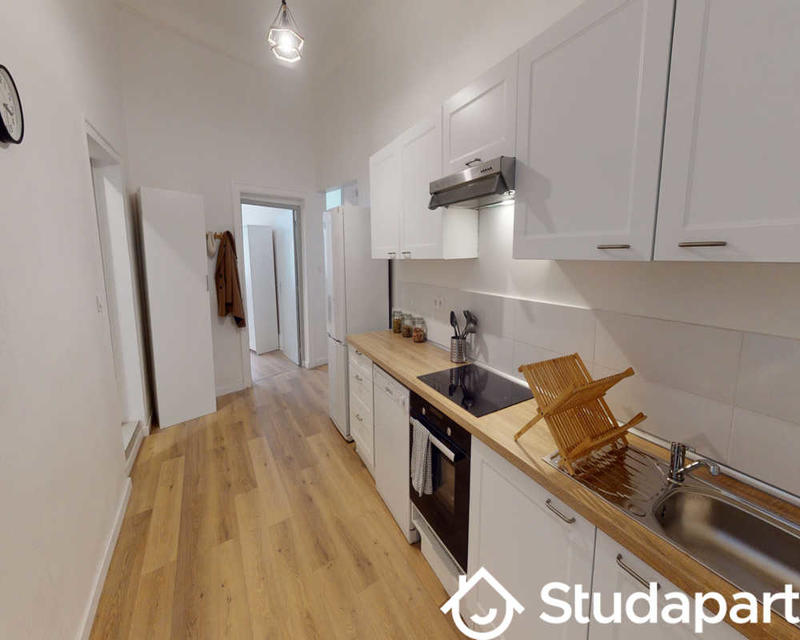 Chambre - 90 m² - 1 pièce