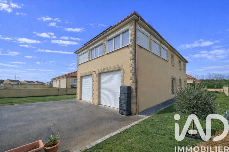 Maison - 218 m² - 7 pièces