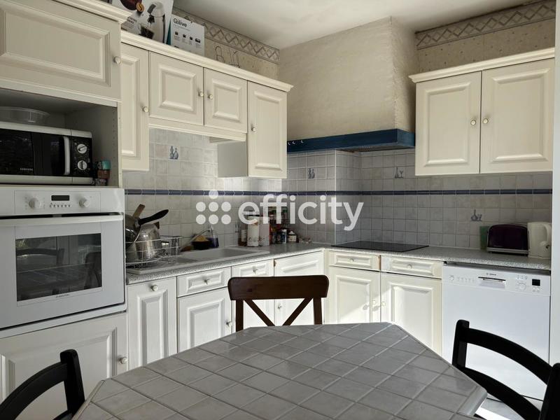 Villa - 260 m² - 10 pièces