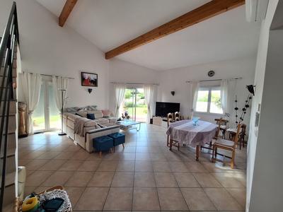 Maison - 137 m² - 5 pièces