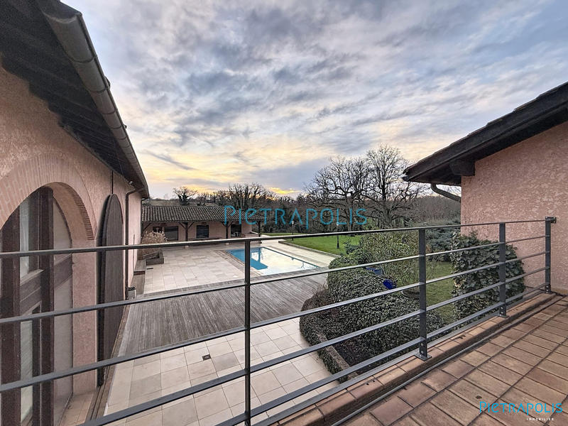 Maison ancienne - 350 m² - 13 pièces