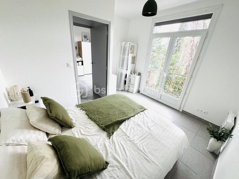 Immeuble - 130 m² - 7 pièces