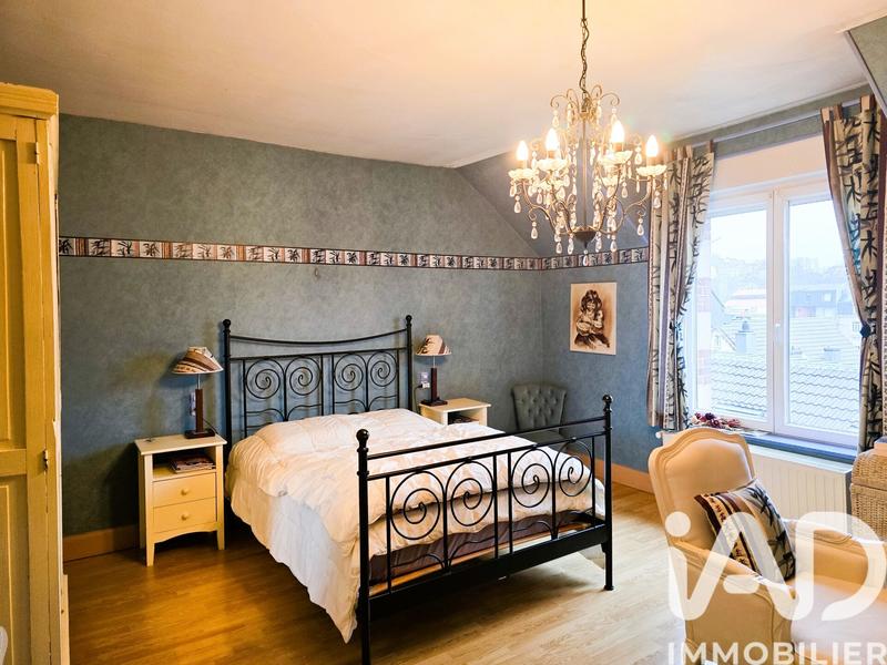 Maison de ville - 201 m² - 8 pièces