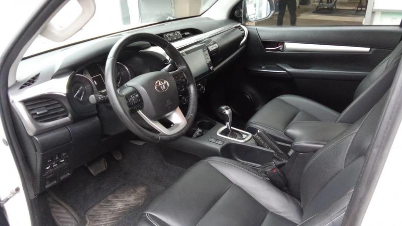 Toyota Hilux Dépanneuse VII 2.8 d-4d 204 Lounge - Première main Entretien constructeur