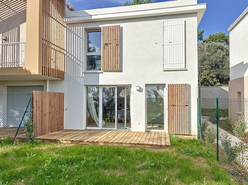 Duplex - 90 m² - 4 pièces