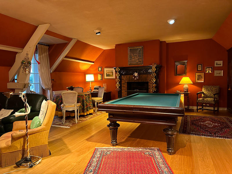 Maison - 274 m² - 7 pièces