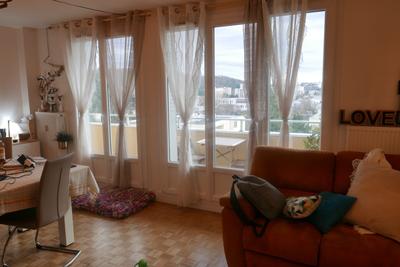 Appartement - 80 m² - 4 pièces