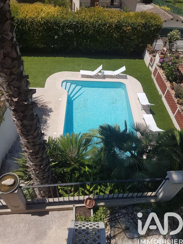 Maison - 187 m² - 7 pièces