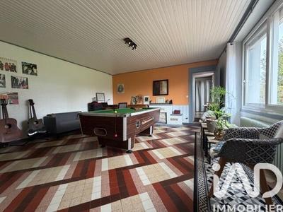 Maison - 224 m² - 7 pièces