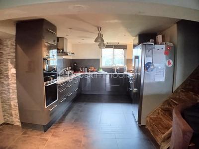 Maison ancienne - 159 m² - 7 pièces