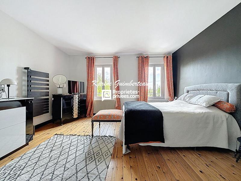 Maison - 321 m² - 8 pièces