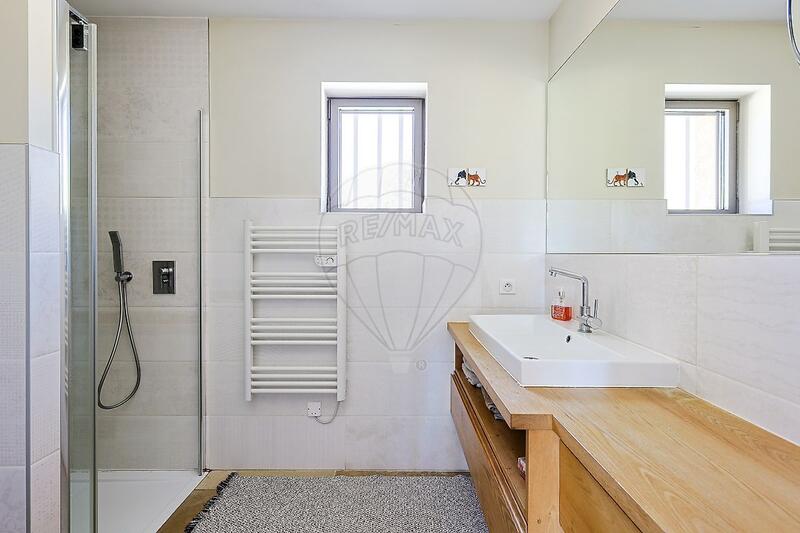 Propriété - 265 m² - 8 pièces