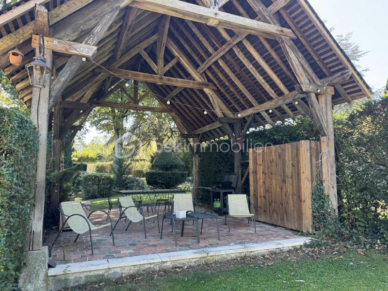 Demeure - 320 m² - 9 pièces