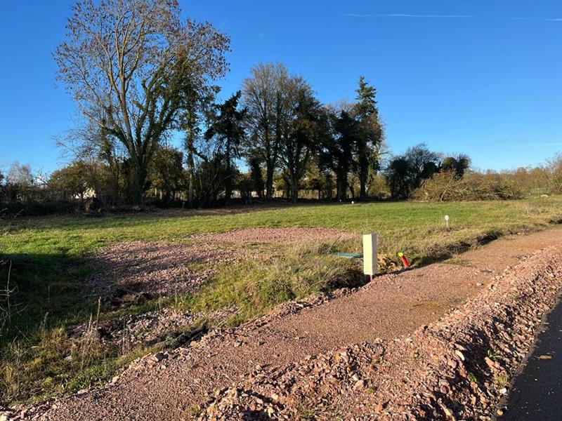 Terrain constructible - 781 m²