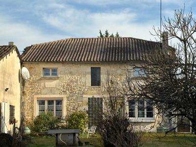 Maison - 232 m² - 5 pièces