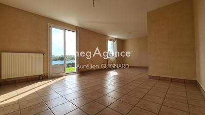 Maison - 90 m² - 6 pièces