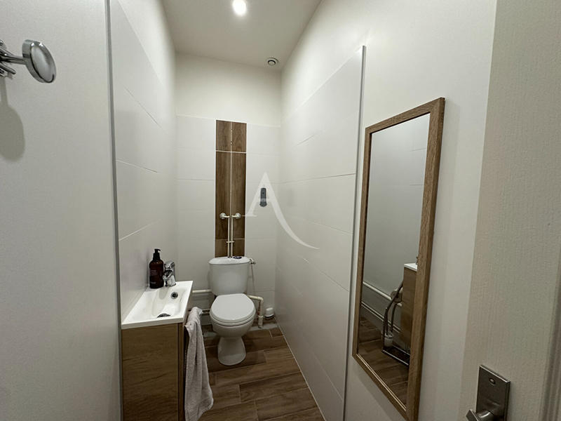 Local commercial - 105 m²