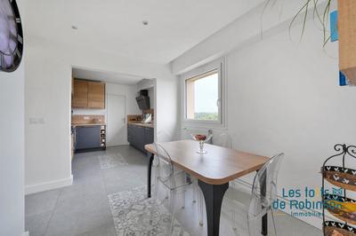 Duplex - 141 m² - 7 pièces