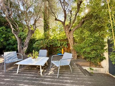 Maison d'architecte - 300 m² - 6 pièces