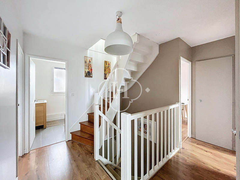 Maison - 145 m² - 7 pièces