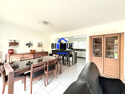 Maison - 100 m² - 5 pièces