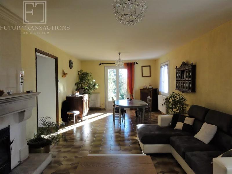 Maison - 233 m² - 12 pièces