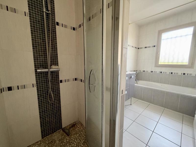 Pavillon - 150 m² - 8 pièces