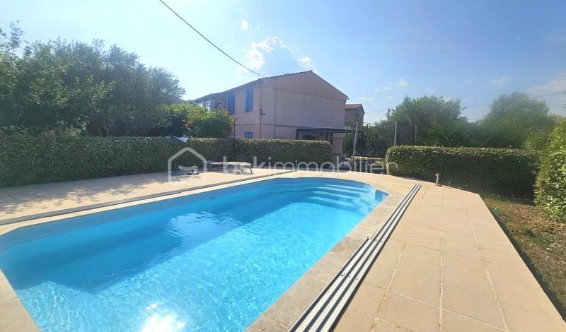 Maison traditionnelle - 140 m² - 6 pièces