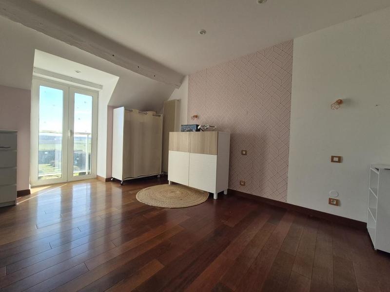 Maison - 245 m² - 7 pièces