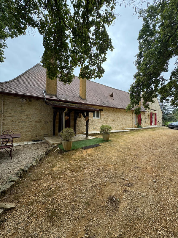 Propriété - 300 m² - 13 pièces