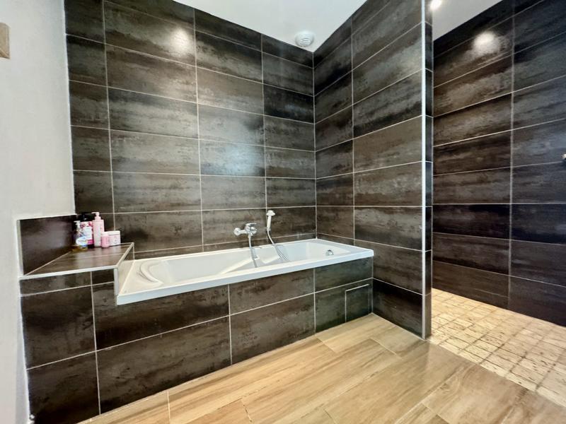 Maison - 103 m² - 6 pièces