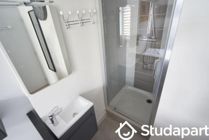 Chambre - 9 m² - 1 pièce