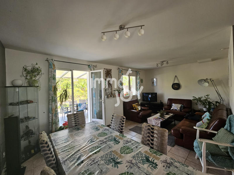 Maison - 104 m² - 4 pièces