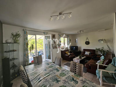 Maison - 104 m² - 4 pièces