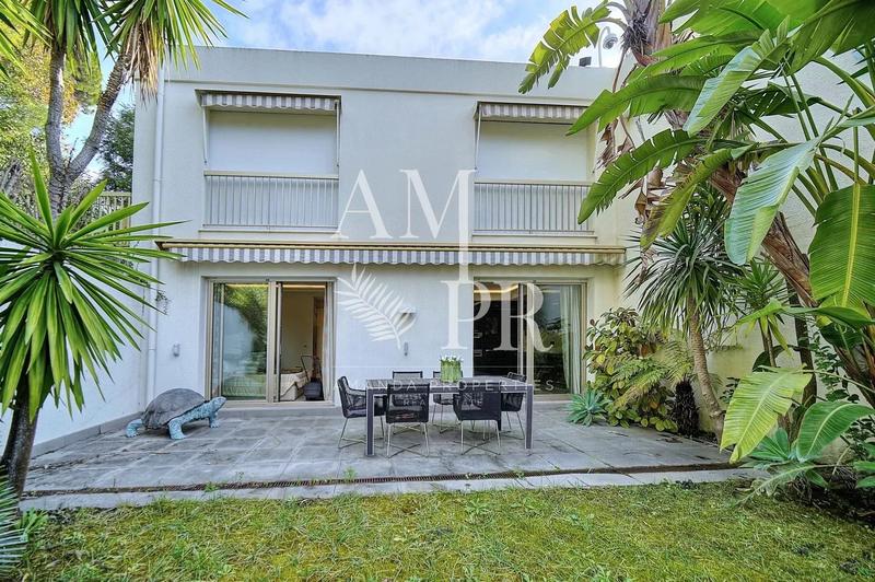 Appartement - 285 m² - 8 pièces