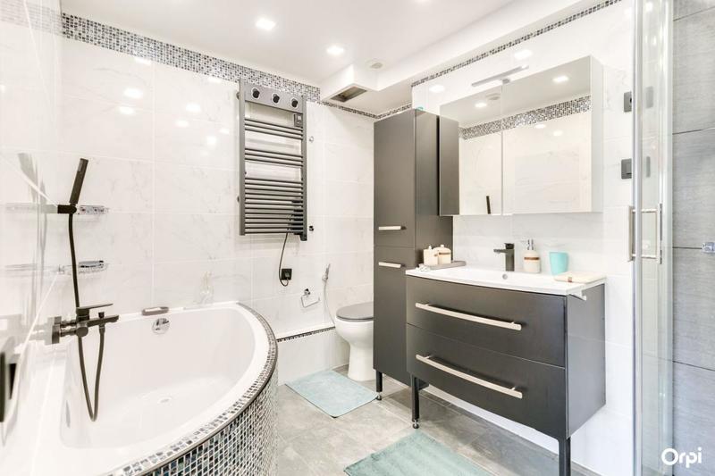 Appartement - 94 m² - 4 pièces