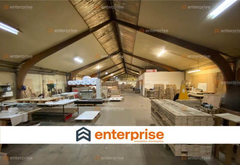 Local d'activité / Entrepôt - 600 m²
