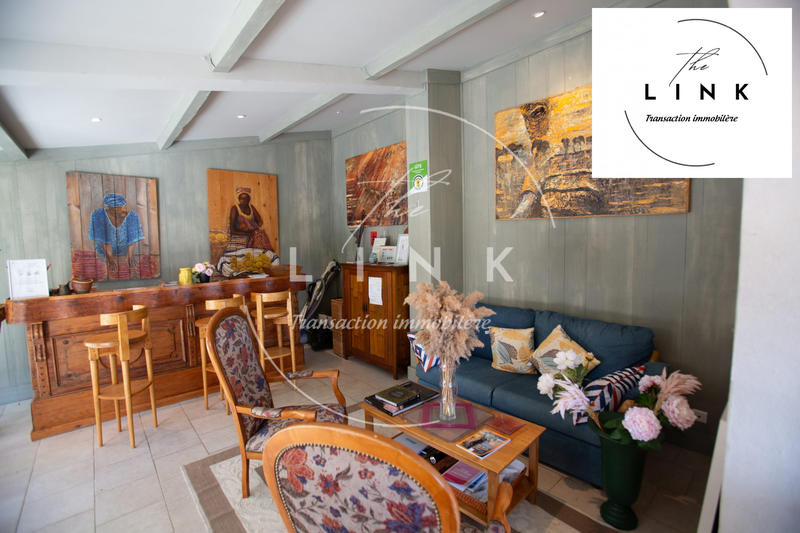 Mas - 330 m² - 9 pièces