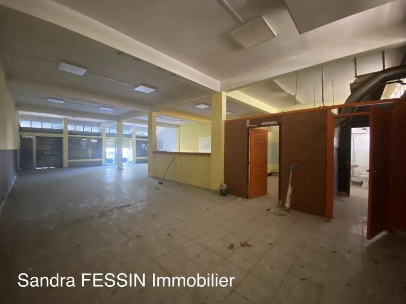 Immeuble - 260 m² - 2 pièces