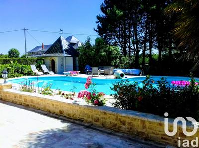 Maison - 355 m² - 9 pièces