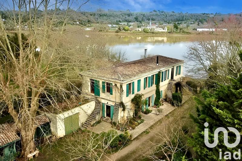 Maison - 293 m² - 10 pièces