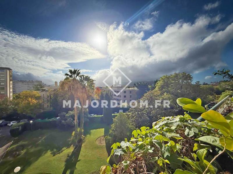 Appartement - 137 m² - 5 pièces