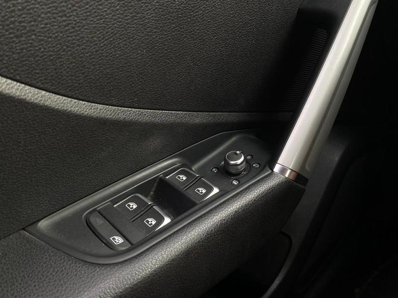 Audi Q2 Design 1.0 Tfsi 116cv Clim Bizone/Gps/Radars Ar/Bluetooth