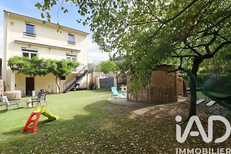 Maison - 205 m² - 8 pièces
