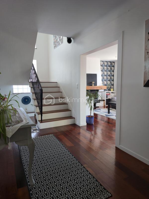 Maison - 185 m² - 7 pièces